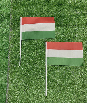 Hongaarse Vlaggetjes 14x21cm met Stok - Feest, Sport & Decoratie