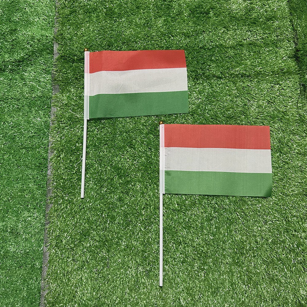 Hongaarse Vlaggetjes 14x21cm met Stok - Feest, Sport & Decoratie