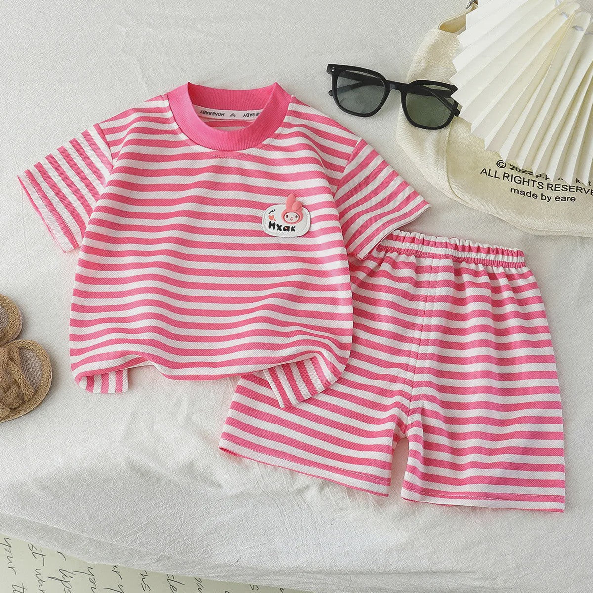 Zomer Set Kinderkleding: Gestreept T-shirt met Korte Mouwen en Short