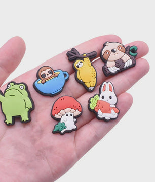 Grappige Schoendecoraties voor Crocs: Charms met Frisse Designs