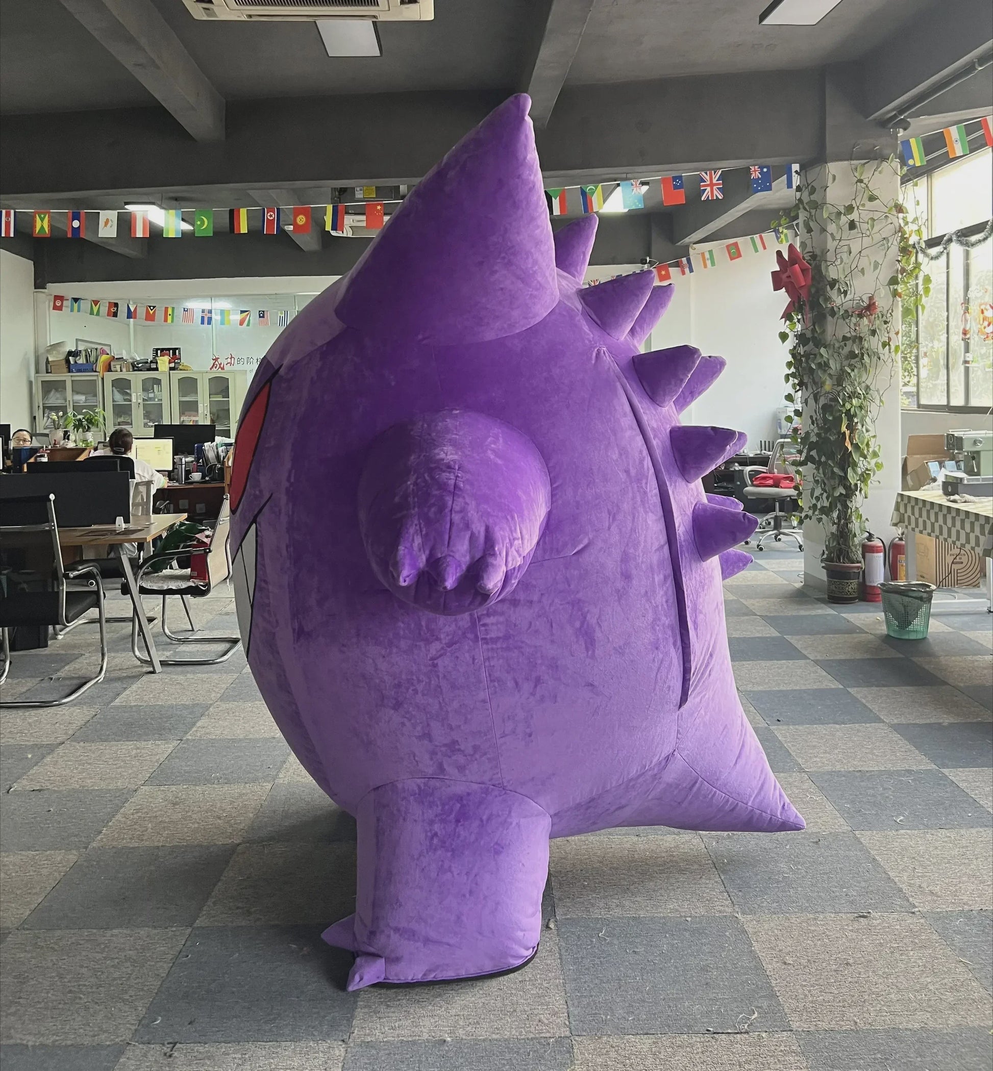 Opblaasbaar Gengar Mascotte Kostuum voor Volwassenen - Paars Feestpak