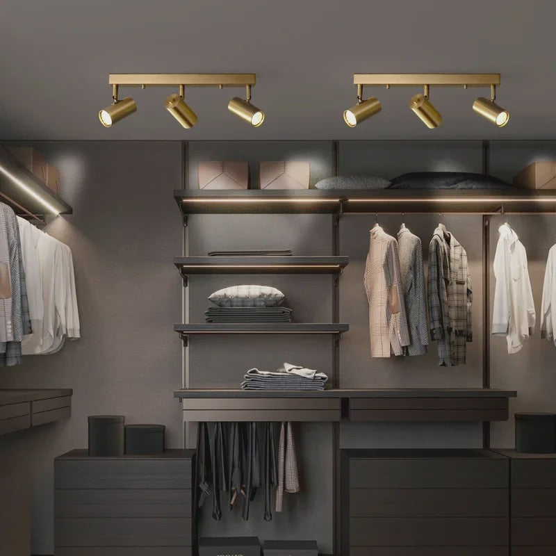Moderne Gouden Plafondspot met 3 Draaibare Spots - Stijlvolle Woonkamer & Kledingkast Verlichting