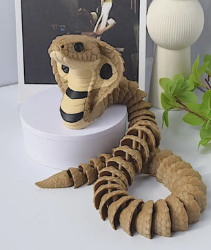3D Geprinte Koningscobra Standbeeld - Realistisch Slangen Ornament voor Tafel
