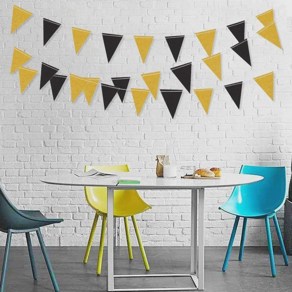 Zwarte en Gouden Driehoek Vlaggenlijn - Feestelijke Banner voor Verjaardag, Bruiloft & Feestdecoratie