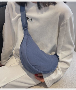 Stijlvolle Nylon Hobo Crossbody Tas voor Dames - Halve Maan Schoudertas, Ideaal voor Reizen en Dagelijks Gebruik