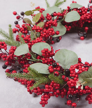 Handgemaakte Kerstkrans met Rode Bessen voor Buiten - Winter Decoratie