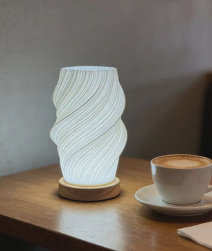 Nordic LED Tafellamp met 3 Kleurtemperaturen & USB-aansluiting