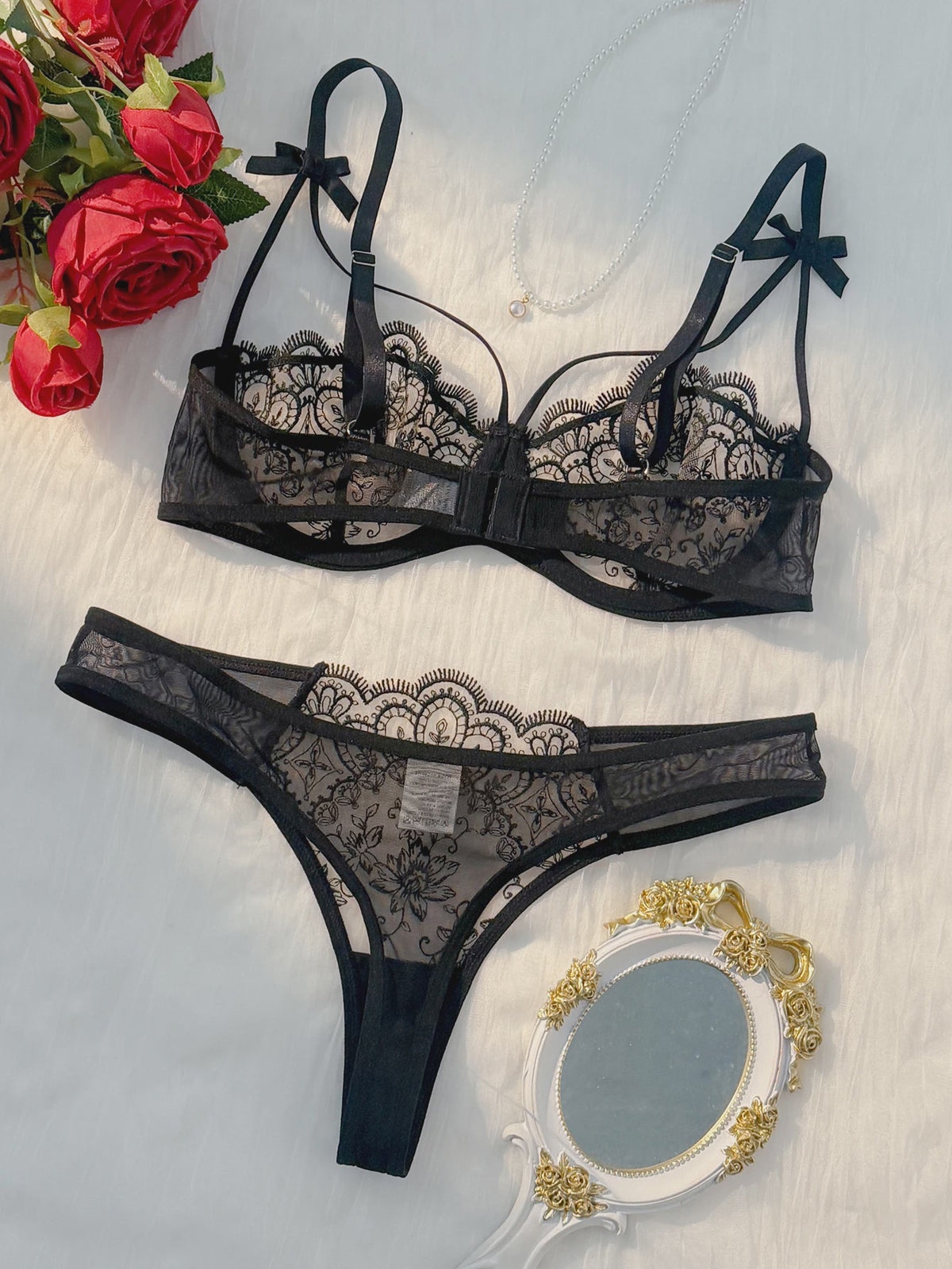 Zwarte Comfortabele 2-delige Lingerieset met Strikjes en Semi-transparant Kant