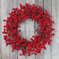 Handgemaakte Kerstkrans met Cipres, Rode Bessen & Denneappels - Voordeur Decoratie