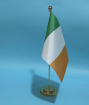 Ierse Bureauvlag 14x21cm - Polyester Vlag van Ierland voor Bureau Decoratie