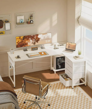 Wit L-vormig Hoekbureau met 4 Lades, Geïntegreerde Socket & USB Oplaadpoort - 155x110 cm