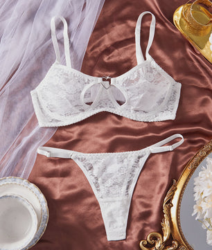 Elegante kanten BH en slip set met hartsluiting - Comfortabel en stijlvol