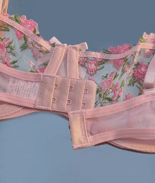 Luxe Lingerieset met Transparante Kant en Bloemenborduursel - Beha en Slip