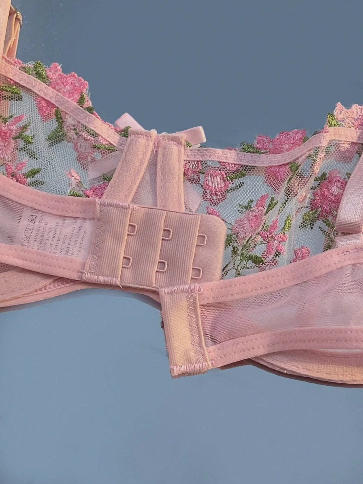 Luxe Lingerieset met Transparante Kant en Bloemenborduursel - Beha en Slip