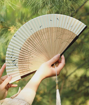 Elegante Chinese Stijl Vouwbare Handwaaier met Kwastje - Perfect voor Dans, Decoratie of Cadeau