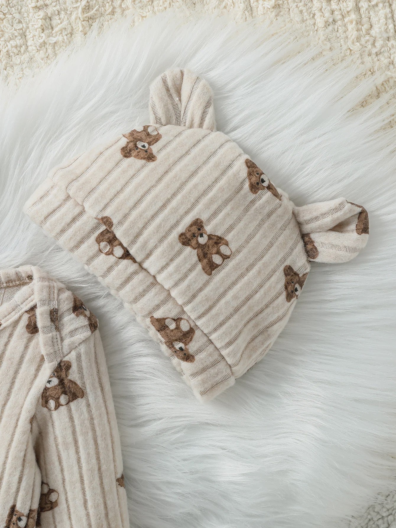 Unisex Baby Romper met Muts - Beige Beerprint - Lange Mouwen - 1-24 Maanden