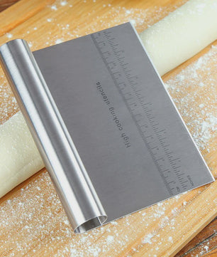 RVS Deegschraper, Pizzasnijder en Deegsnijder met Nauwkeurige Schaalverdeling - Multifunctioneel Keukengereedschap