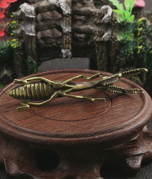 Antiek Messing Bidsprinkhaan Ornament - Miniatuur Insectbeeldje voor Bureau & Feng Shui
