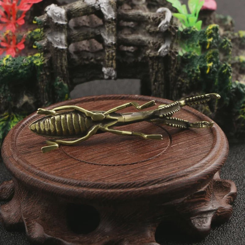 Antiek Messing Bidsprinkhaan Ornament - Miniatuur Insectbeeldje voor Bureau & Feng Shui