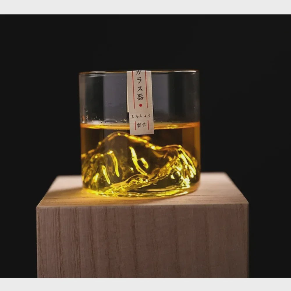 Set van 2 Whiskeyglazen met 3D Berg Design - Kristalhelder & Uniek
