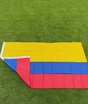 Colombiaanse Vlag 150x90cm - Duurzaam Polyester, Dubbel Gestikt voor Binnen en Buiten