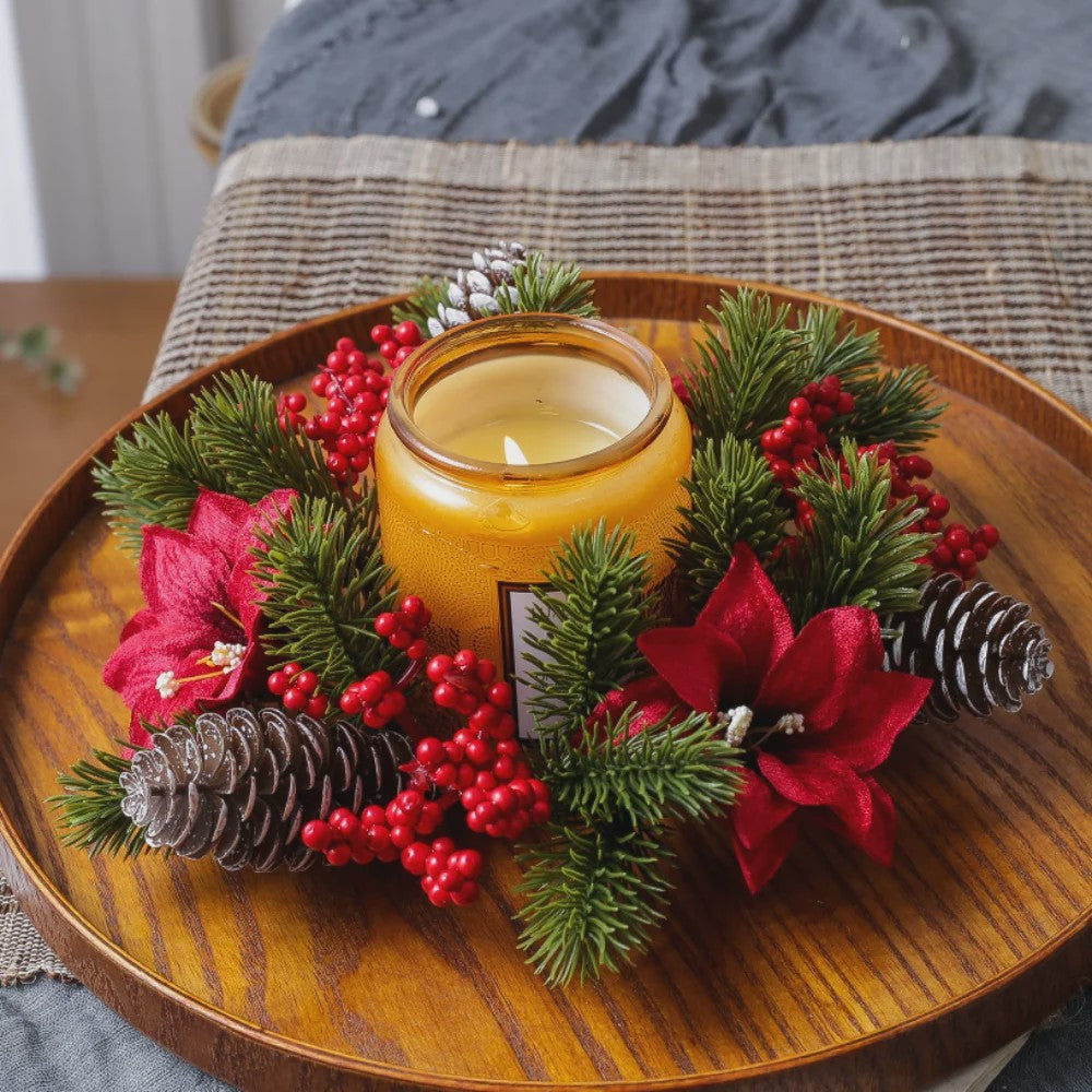 Kerst Krans met Bessen, Denneappels en Kaarsenhouder - Tafeldecoratie