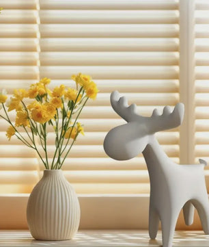 Minimalistisch Wit Herten Beeldje - Stijlvolle Plastic Decoratie voor Huis, Kerstboom & Cadeau