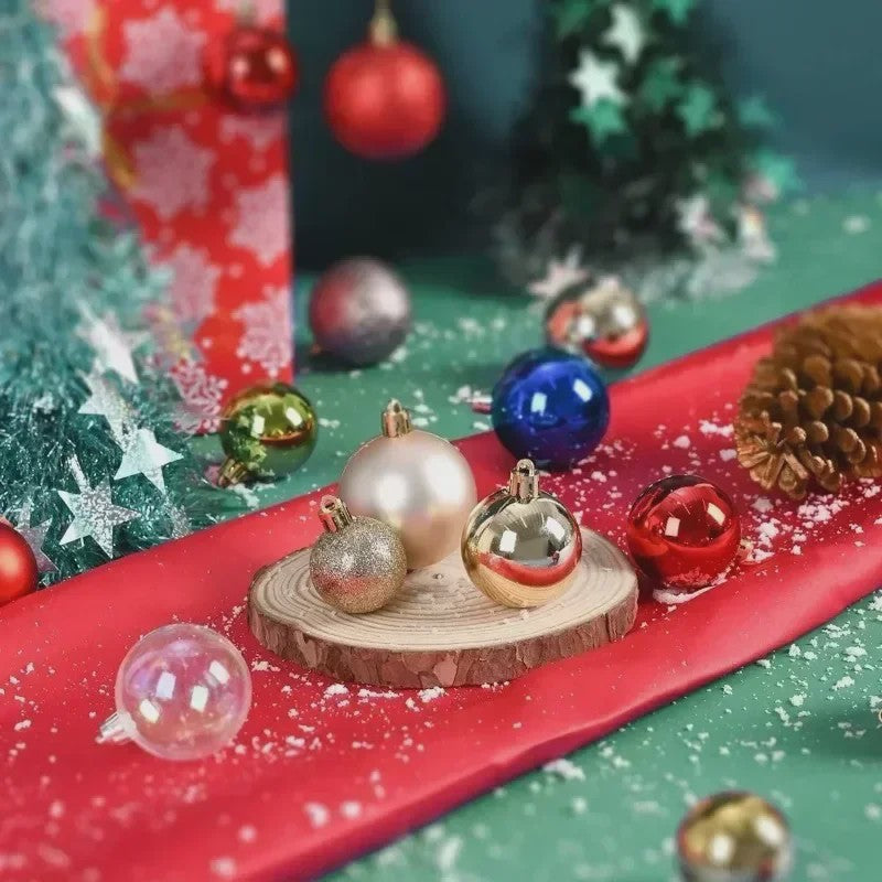 Set van 24 Kerstballen (3/4/6 cm) - Versier je Kerstboom en Feest met Stijl
