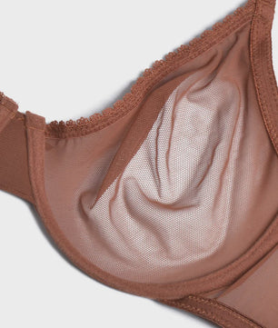 Luxe Kanten Lingerie Set: Transparante BH met Grote Cup en Bijpassende Slip