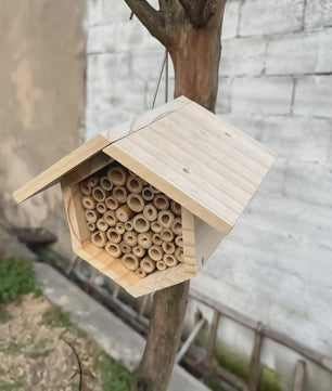 Houten Bijenhotel voor Tuin & Buiten - Natuurlijk Habitat voor Bijen, Vlinders & Insecten