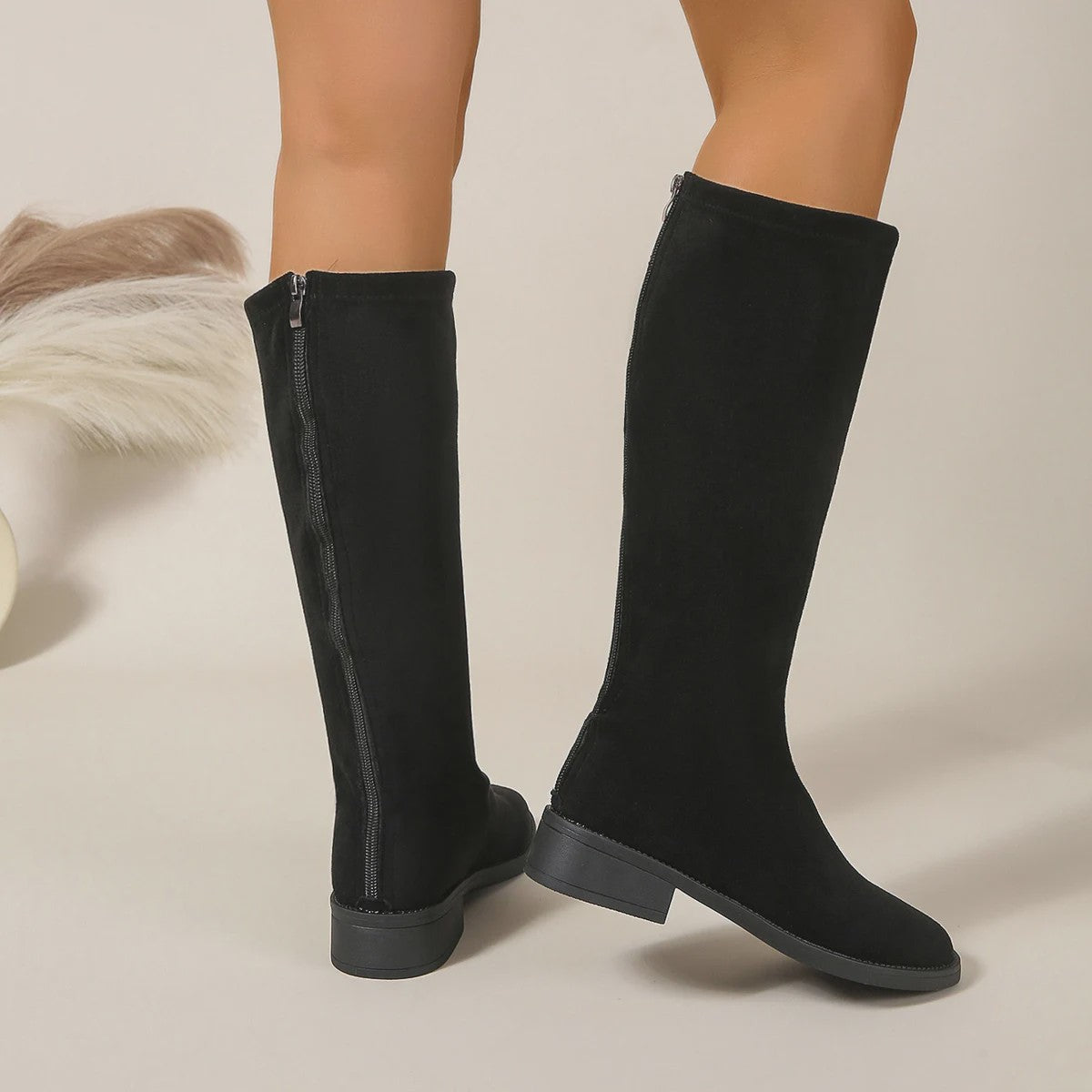 Winter Round Toe Sexy and Comfortable Suede Low Heeled Boots, Fashionable New Style, Elegant Fashion Show Knight Boots for Women