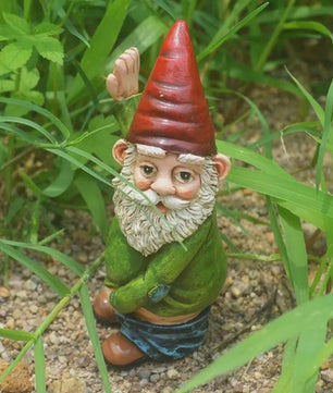 Grappige Plassende Tuinkabouter - Resin Beeldje voor Tuin & Terras