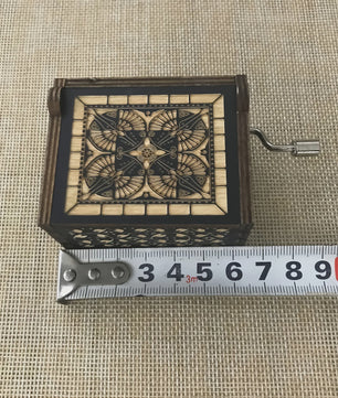 Houten Muziekdoos met Handopwinding - Antiek Design, Klassieke Melodie voor Cadeau & Decoratie