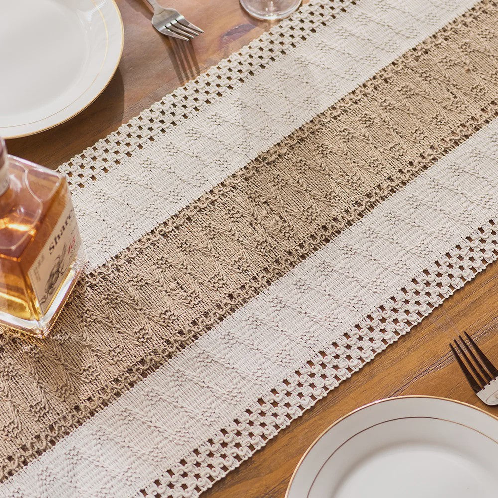 Bohemien Haakwerk Tafelrunner met Franje - Beige & Khaki - Sfeervolle Decoratie voor Binnen & Buiten