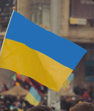 Ukraine Wapperende Handvlag 14x21cm met Witte Stok - Feestdecoratie & Evenementen