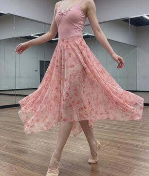 Lyrical Danskostuum Dames - Luchtig Mesh Jurk met Asymmetrische Zoom & V-hals