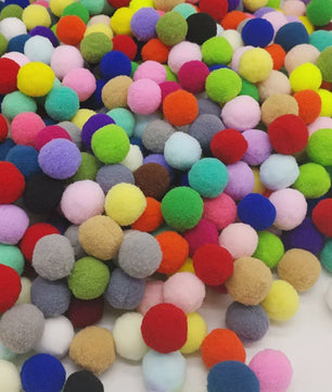 Mix van Zachte Pompoms (8-30mm) voor Knutselen, Decoratie & Speelgoed