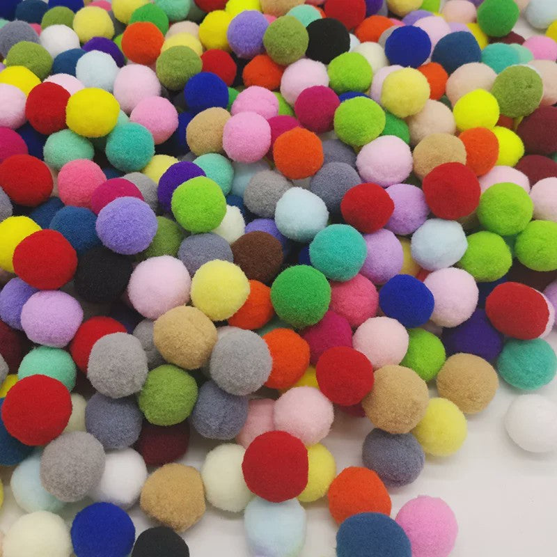 Mix van Zachte Pompoms (8-30mm) voor Knutselen, Decoratie & Speelgoed