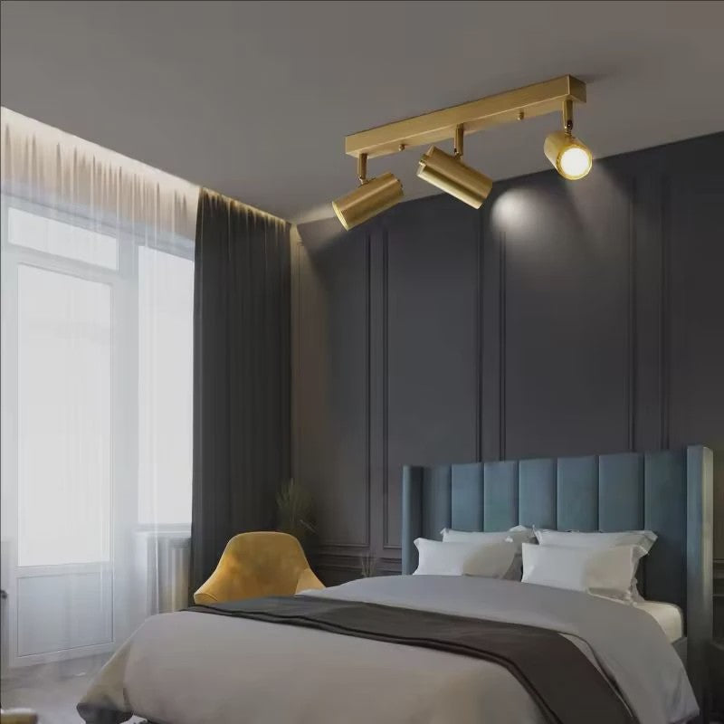 Moderne Gouden Plafondspot met 3 Draaibare Spots - Stijlvolle Woonkamer & Kledingkast Verlichting