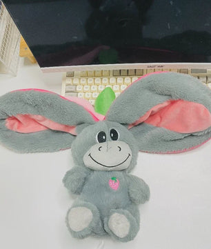 Aardbei Ezel Pluche Knuffel - Veranderbaar & Slaap Poppetje (30cm) - Kinder Cadeau