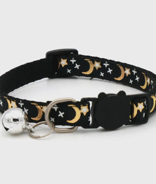 Verstelbare Kattenhalsband met Bel en Sterren/Maan Print - Veilig & Stijlvol