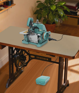 150W Elektrische Overlock Machine - Desktop Model met Voetpedaal, 3000 Steken/min, Verstelbare Breedte