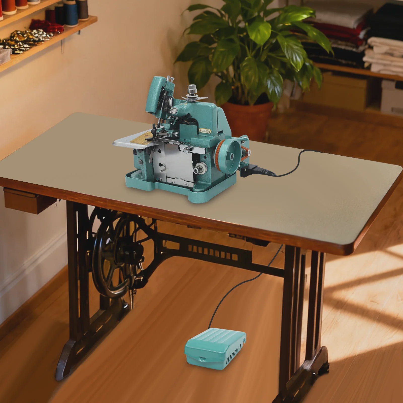 150W Elektrische Overlock Machine - Desktop Model met Voetpedaal, 3000 Steken/min, Verstelbare Breedte