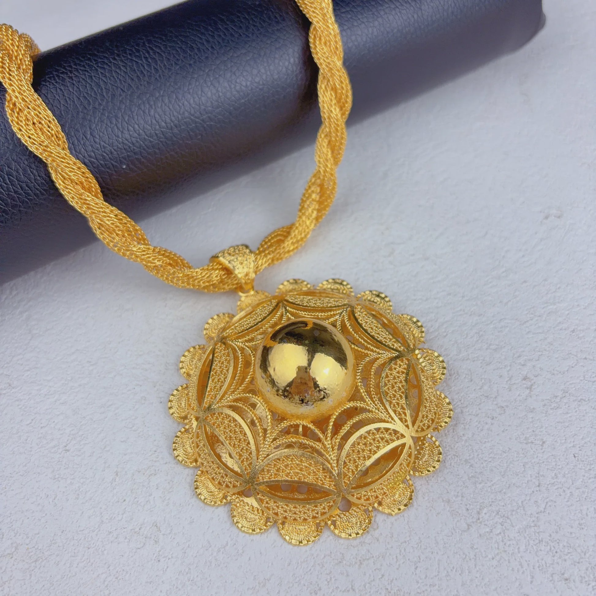 Gouden Sieraden Set Dames 24k Verguld - Afrikaans/Indisch Design met Grote Hanger - Bruiloft & Cadeau
