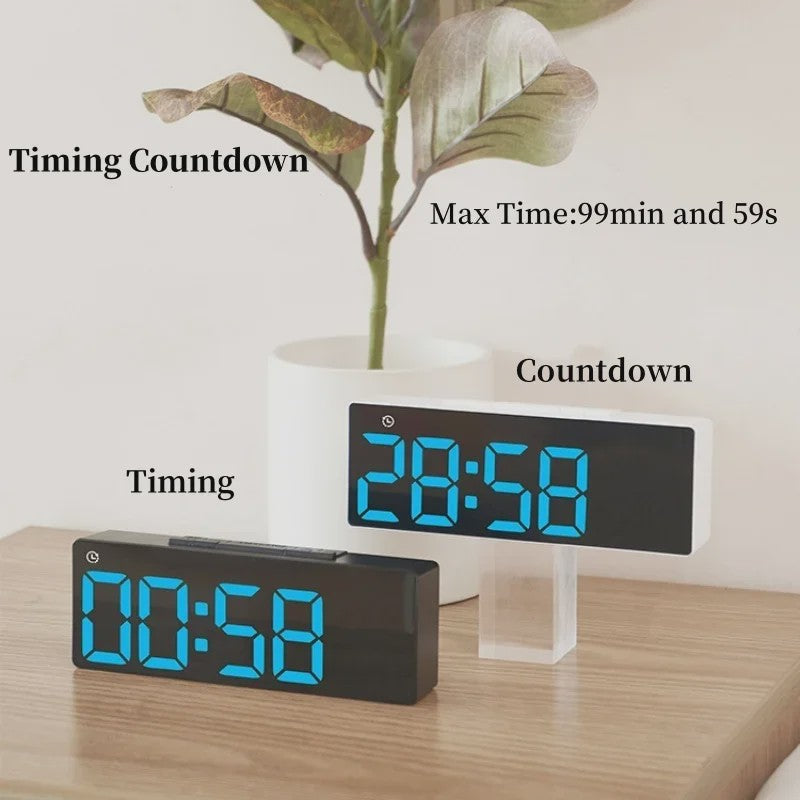 Moderne LED Digitale Wekker met USB, Temperatuur, Datum & Dual Alarm - Automatisch Dimbaar