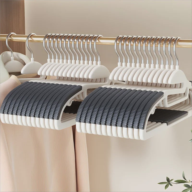 Set van 10 Antislip Kledinghangers - Multifunctioneel & Duurzaam voor Slaapkamer en Kast