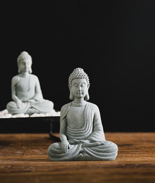 Zittende Buddha Beeldje - Zen Tuindecoratie & Vis Tank Ornament (Resin Steenlook)