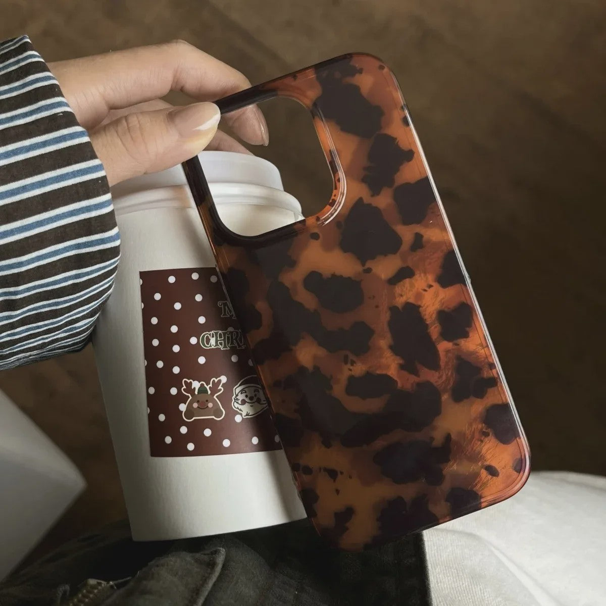 Retro Amber & Luipaard Print Hoesje voor iPhone - Stijlvolle Bescherming