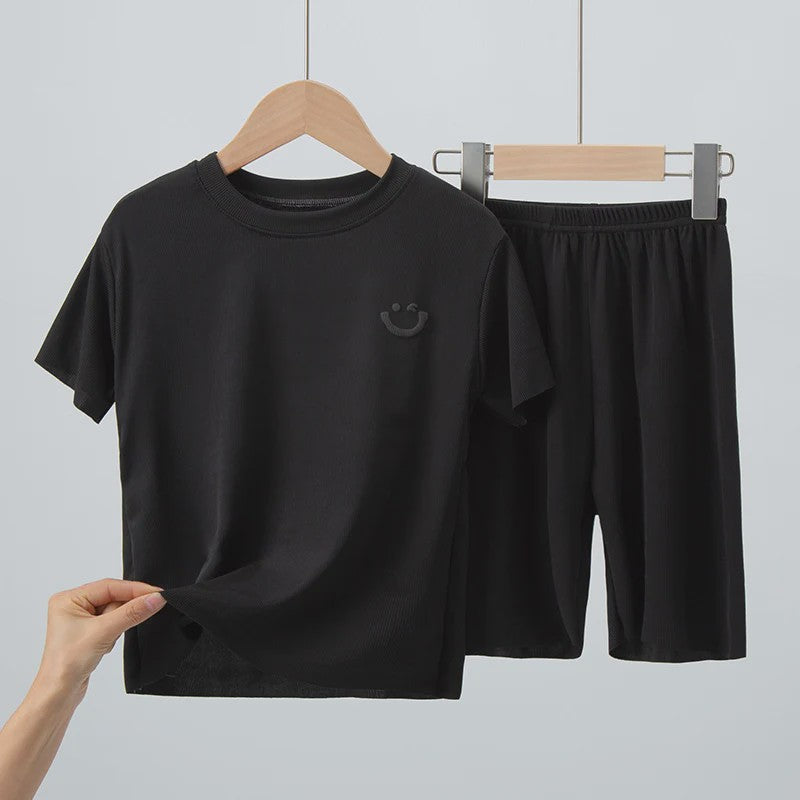 Zomerse Kinder Pyjama Set: Kort Broekje & T-shirt van IJskoud Zijde - Jongens & Meisjes