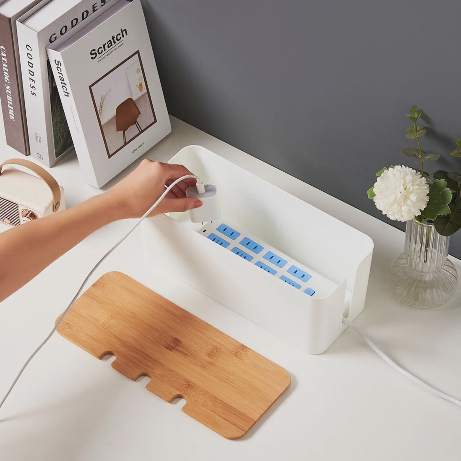 Grote Kabel Organizer Box met Houten Deksel - Orde in Snoeren Chaos